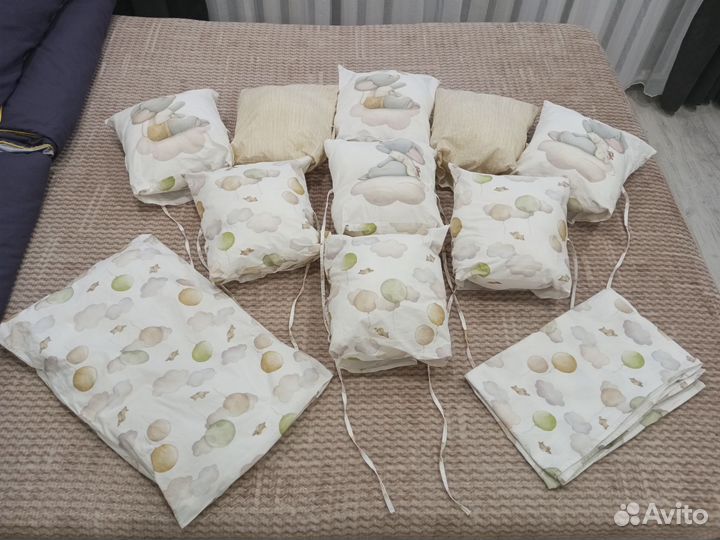 Бортики в детскую кроватку, плюс подушка