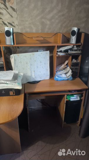 Компьютерный стол