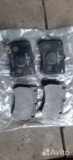 Тормозные колодки передние Mazda 323 BG