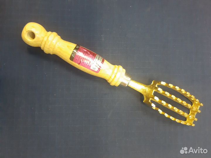 Рыбочистка латунь дерев.рукоять 200 мм. Япония