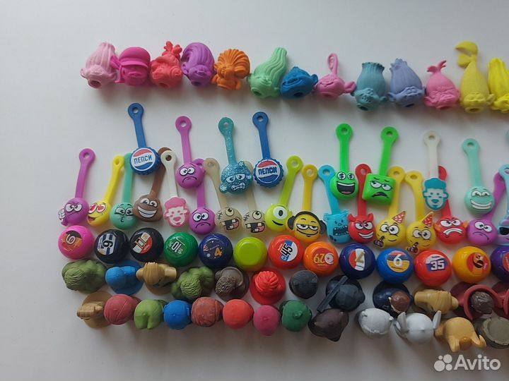 Колекция скрепышей и стёрок (мстители, смурфики)