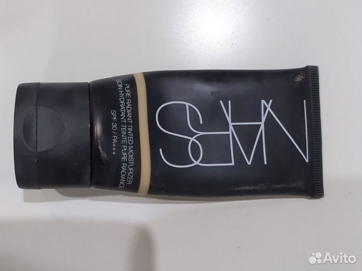 Nars Увлажняющее средство с тоном SPF 30