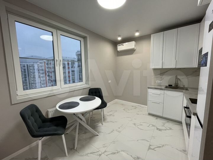 2-к. квартира, 40 м², 10/12 эт.