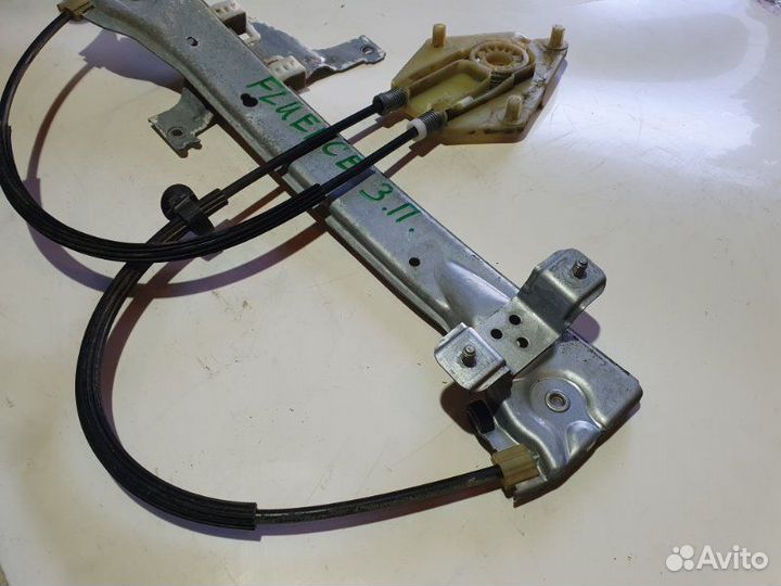 Стеклоподъемник задний правый Renault Fluence