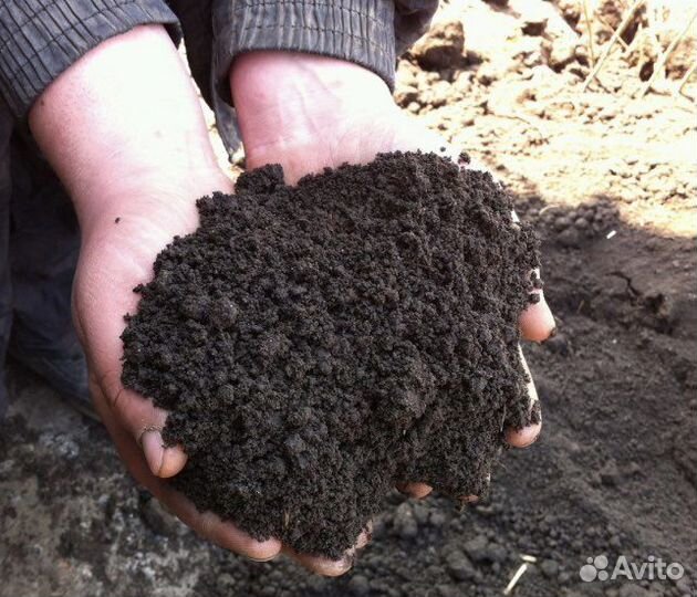 Чернозем и перегной в мешках