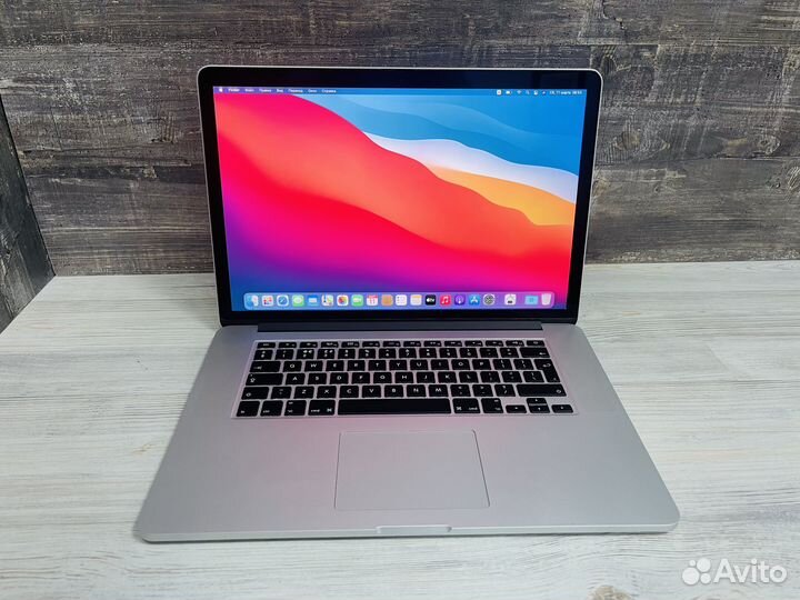 MacBook Retina 15 core i7 в коробке на гарантии