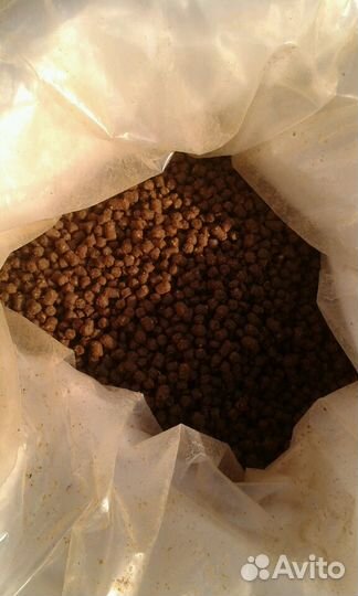 Корм для форели осётра клариевого сома