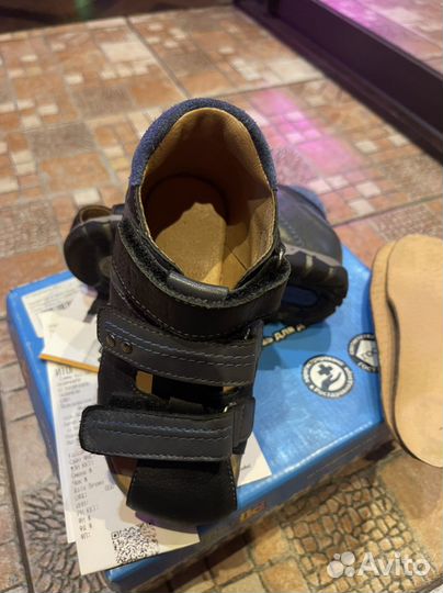 Ортопедические сандали 26