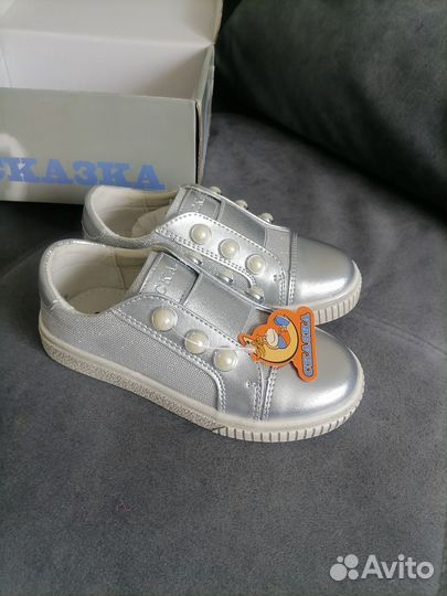 Туфли кроссовки Сказка новые 27