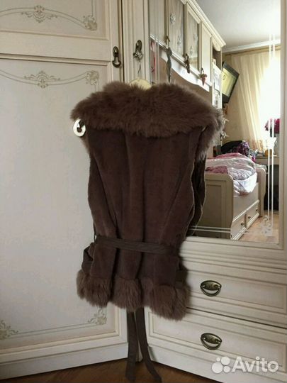 Меховая желетка