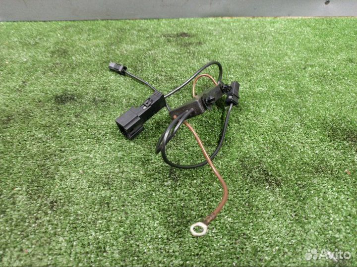 Усилитель антенны задний Mercedes-Benz C-Class