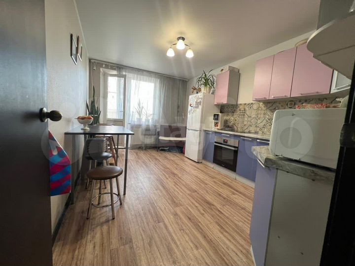 2-к. квартира, 65 м², 12/18 эт.