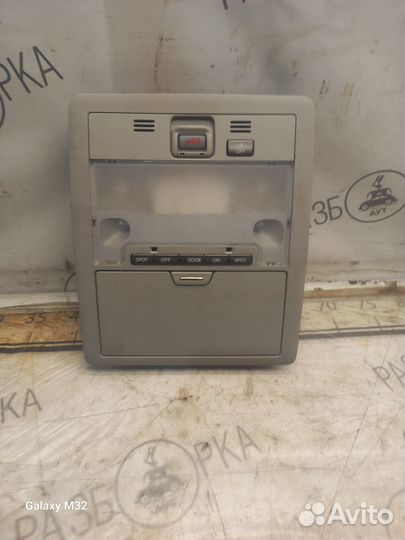 Плафон салона Lexus LS460