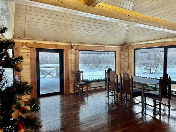 Коттедж 200 м² на участке 2 га