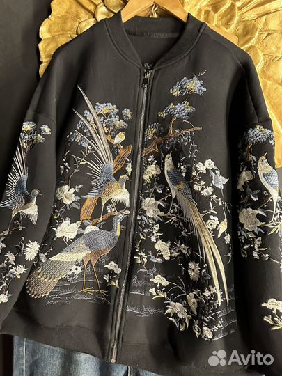 Бомбер с вышивкой 50:60/64