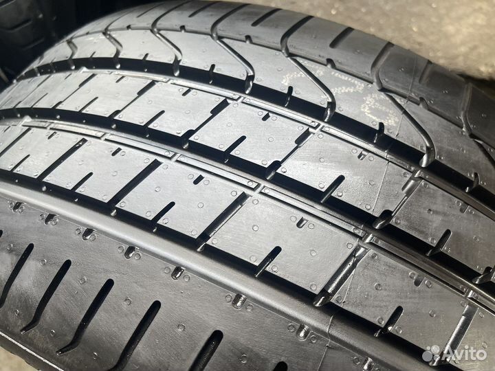 Pirelli P Zero PZ4 265/40 R20 104Y