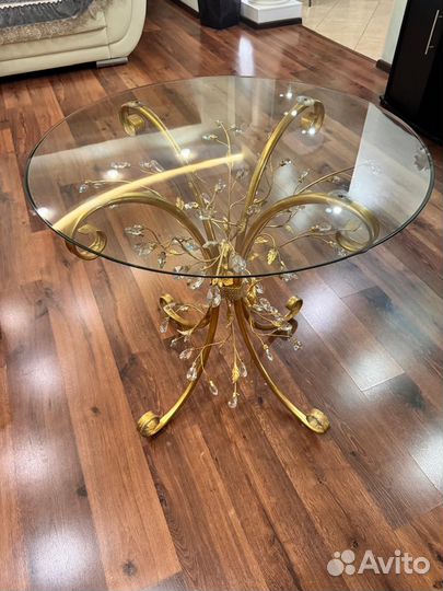 Журнальный столик