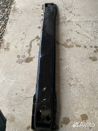 Усилитель бампера camry v70