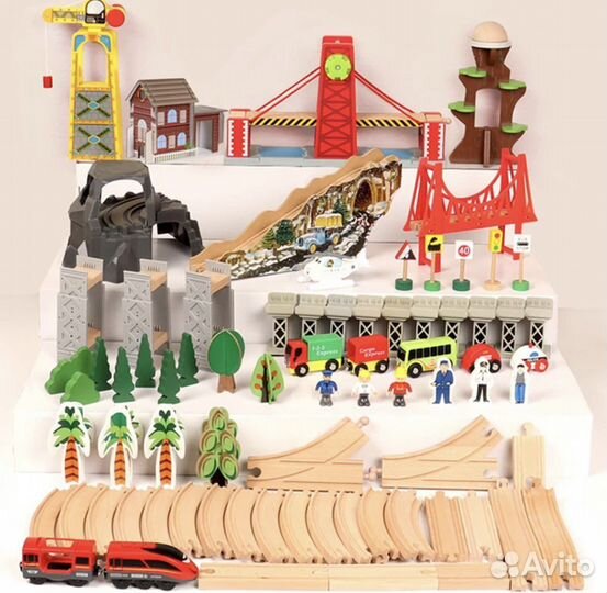 Железная дорога со столом дерево