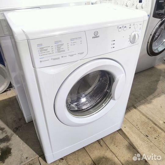 Узкая машинка Indesit 3,5 (33см)