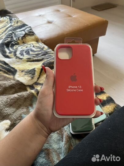 Чехол на iPhone 13