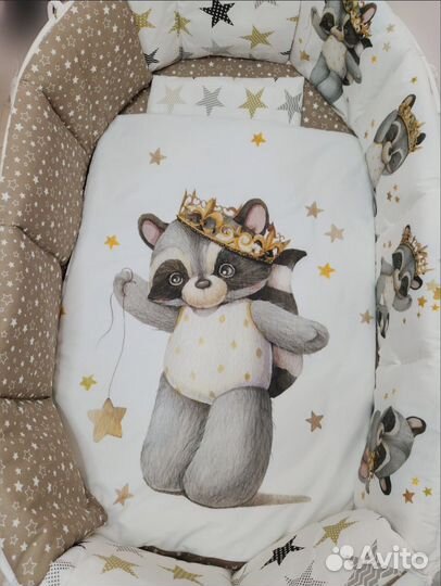 Комплект бортиков и постельного белья