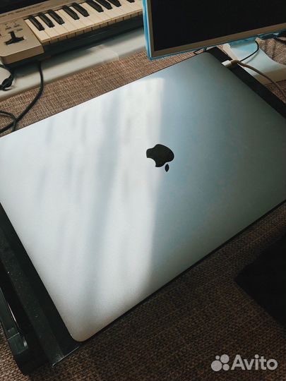 Apple MacBook Pro 16 i9