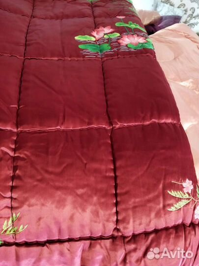 Продаются покрывала, одеяло, подушки китайские