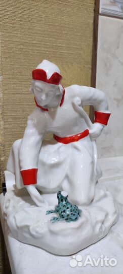 Статуэтка Иван царевич и лягушка