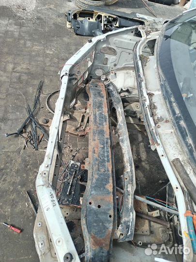 Телевизор хендай H200/starex 97-07г