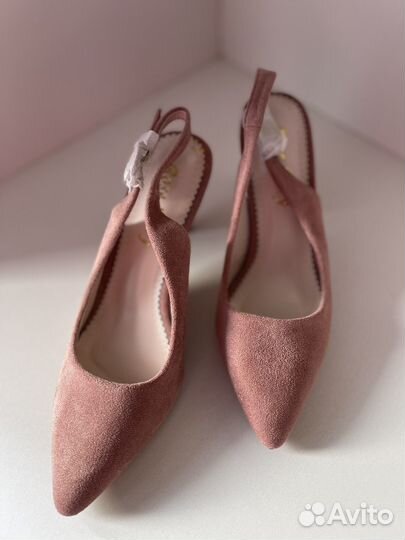Туфли женские (36, 38 размеры)