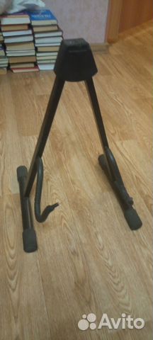 Стойка под гитару