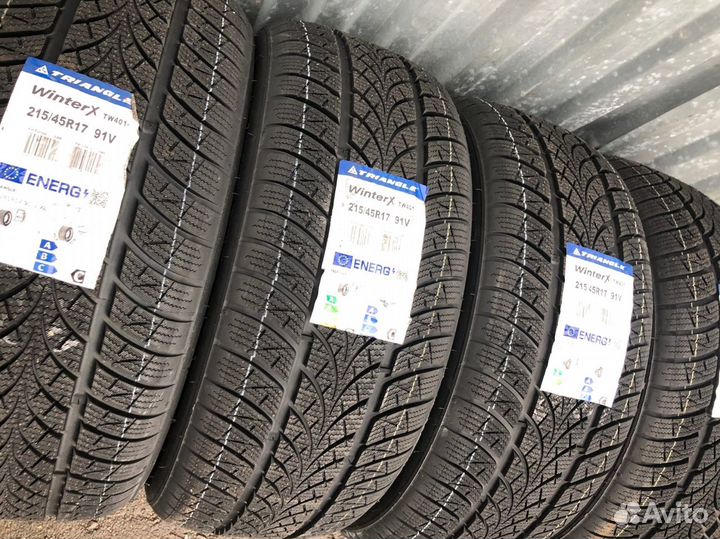 Triangle WinterX TW401 215/45 R17 91V