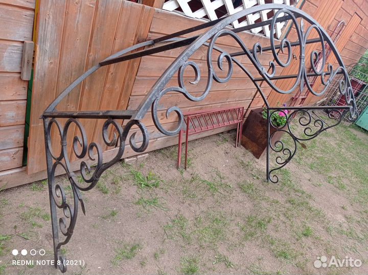 Козырек над крыльцом бу