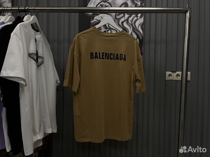 Футболка Balenciaga