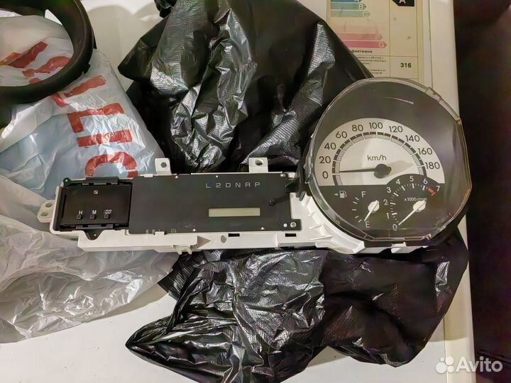 Приборная панель Toyota BB