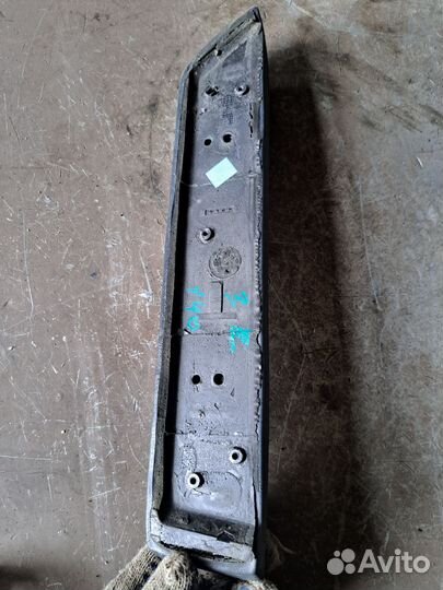 Накладка обшивки задний правый Mercedes W140