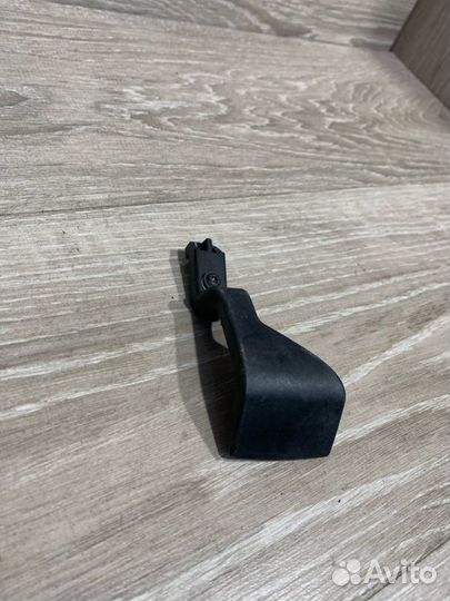 Ручка регулировки рулевой колонки Renault Duster 1