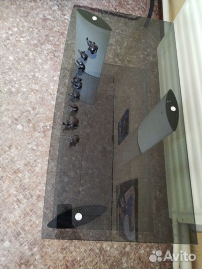 Стол стеклянный