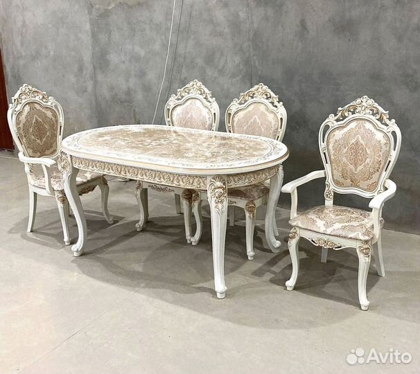 Столы и стулья