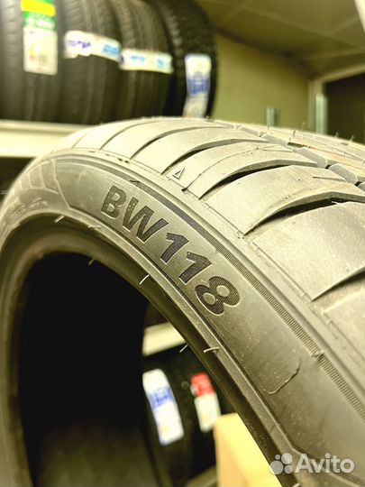 Bearway BW118 255/45 R21 140U