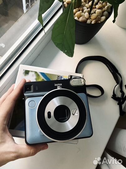 Красивый Fujifilm Instax square sq 6