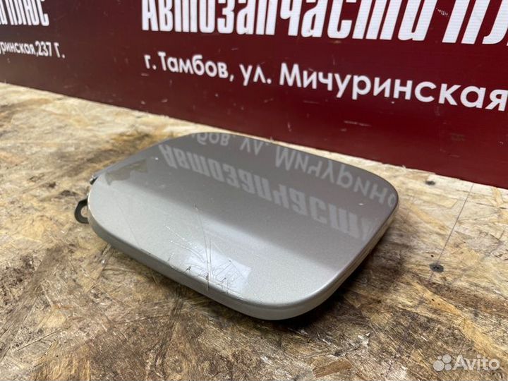 Лючок бензобака Renault Sandero Stepway