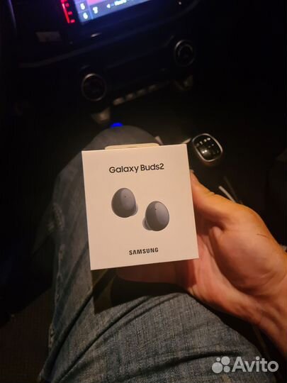 Продам наушники galaxy buds 2