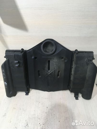 Корпус воздушного фильтра Мерседес W211 W210 W220