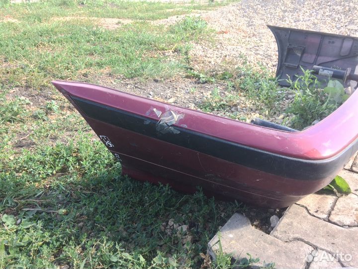 Бампер задний BMW E36,седан