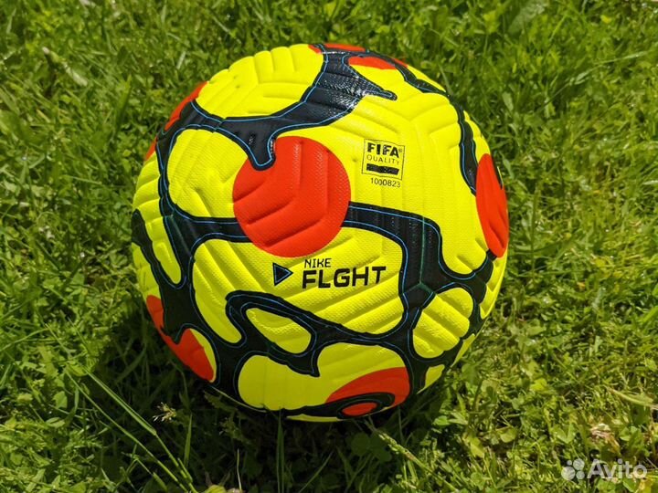 Футбольный мяч Найк салатовый апл 2022