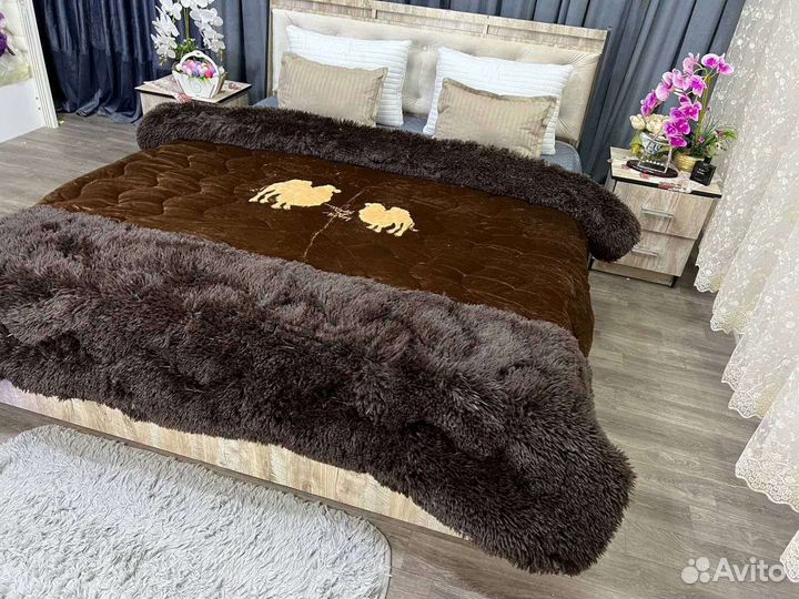 Одеяло и пледы