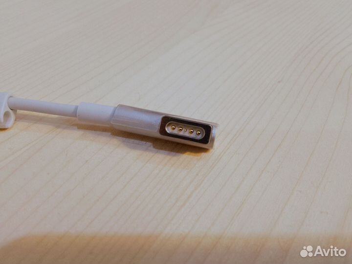 Кабель для зарядного устройства macbook pro