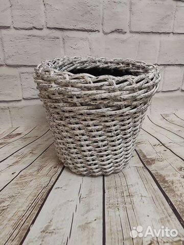 Кашпо для цветов из ротанга